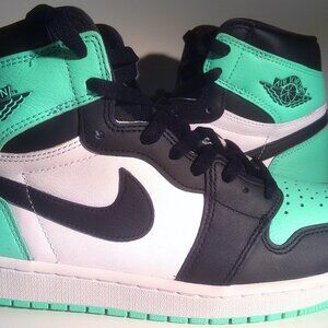 Men's Air Jordan 1 Retro OG High Green Glow, Size 10, New in box